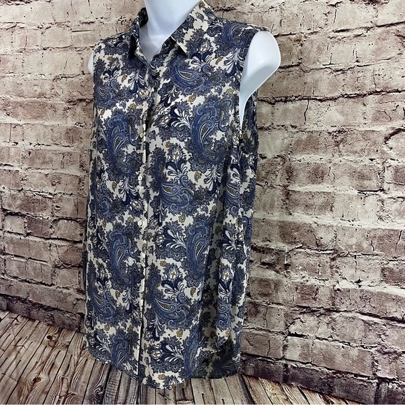 H&M Blue Paisley Print Button Sleeveless Blouse - Picture 3 of 7